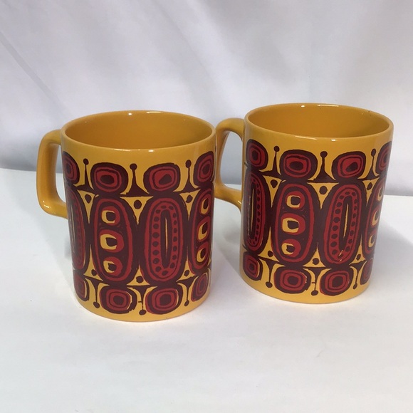Vintage Retro 70s Style Yellow and Red Ceramic Mugs pair Made in England - Picture 2 of 6